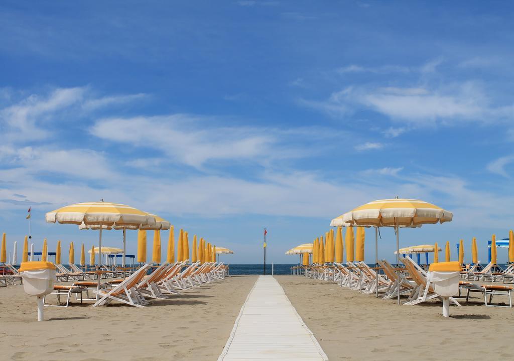 Alba Sul Mare Hotel Lido di Camaiore Exterior foto